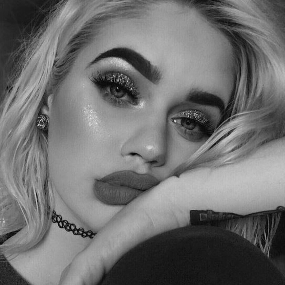 Meet your Posher, Alegra